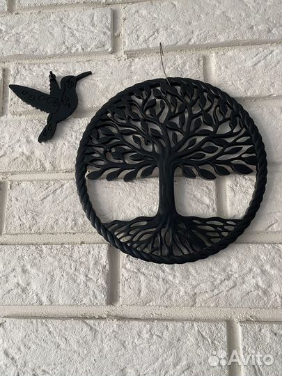 Пано из эпоксидки «Дерево (сила) рода», Колибри