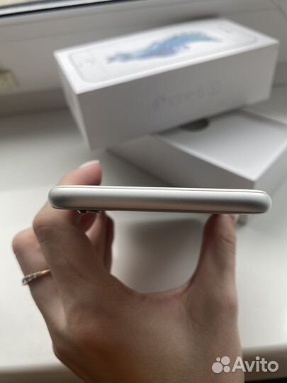 iPhone 6s забронирован пока