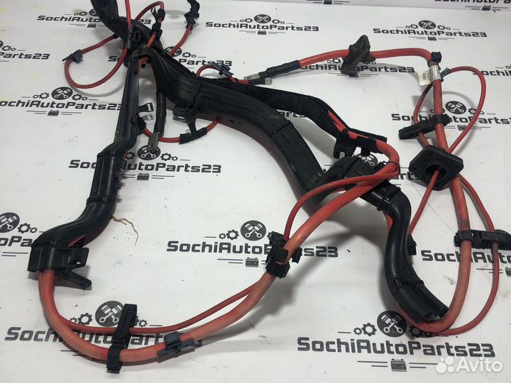 Плюсовой провод BMW F15