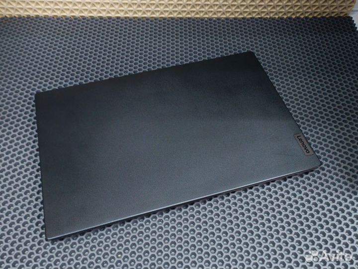 Ноутбук lenovo