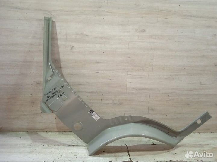 Усилитель стойки левой Mercedes Benz W909