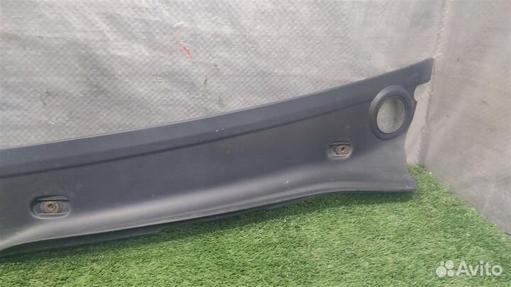 Решетка стеклоочистителей Peugeot Expert 2010