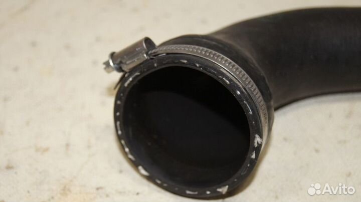 Патрубок на интеркуллер RH BMW 550i GT F07