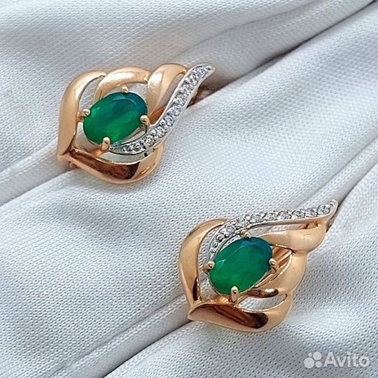 Золотые серьги с фианитом