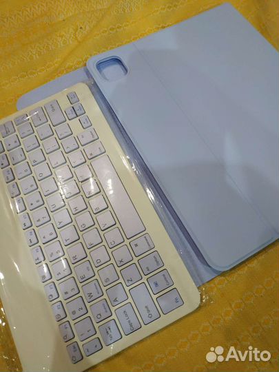 Чехол для планшета iPad 11 с клавиатурой