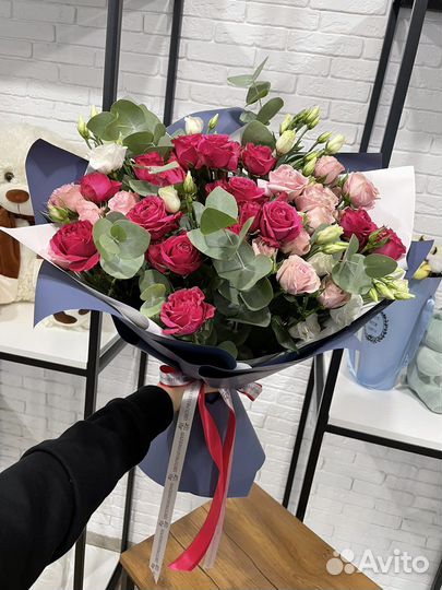 Букет из Кустовых Роз. Цветы с Доставкой