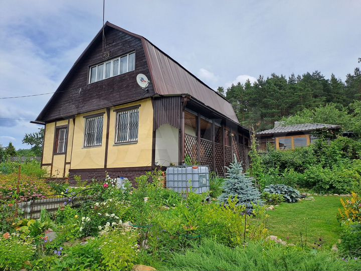 Дом 93 м² на участке 5 сот.