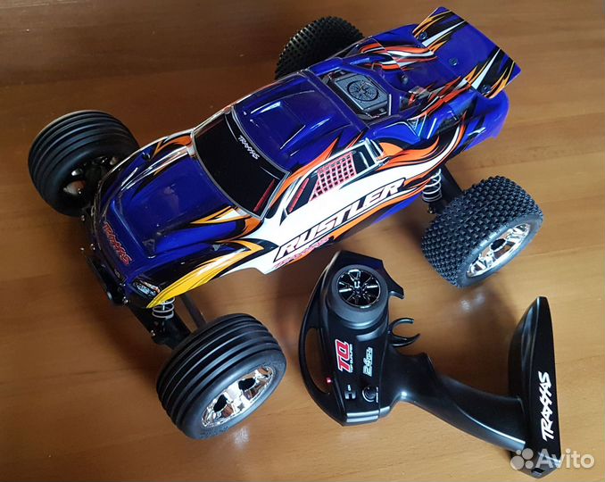 Радиоуправляемая машина traxxas