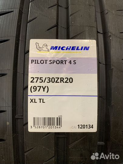Michelin Pilot Sport 4 S 275/30 R20 97Y