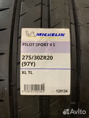 Michelin Pilot Sport 4 S 275/30 R20 97Y