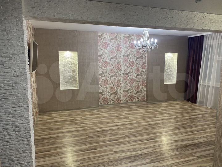 3-к. квартира, 63,7 м², 3/5 эт.