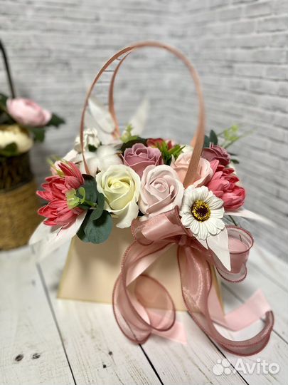 Цветы из мыла в сумочке с ручками