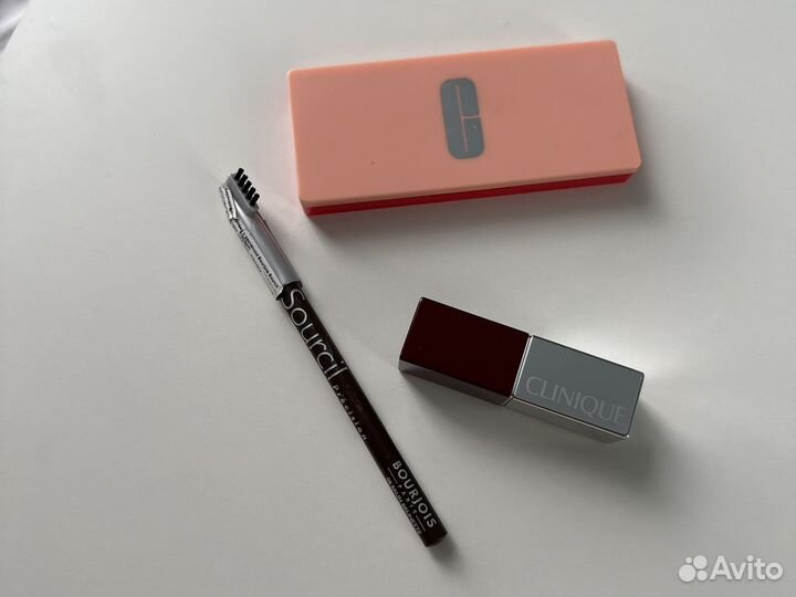 Тени и помада Clinique