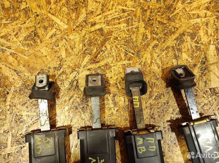 Ограничитель двери Mercedes W202