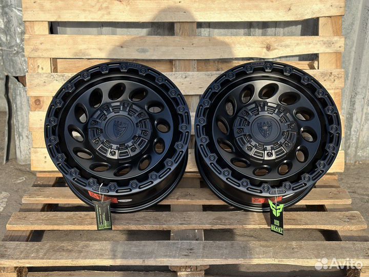 Диски Beast R17 на Toyota Hilux FJ Cruiser 4Runner