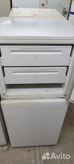 Холодильник бирюса 140*60 см