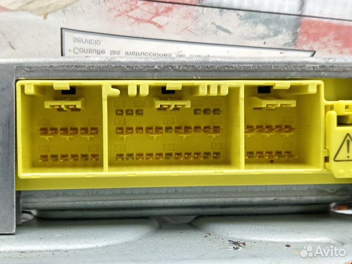 Блок управления Air Bag для Subaru Forester 2 (SG)