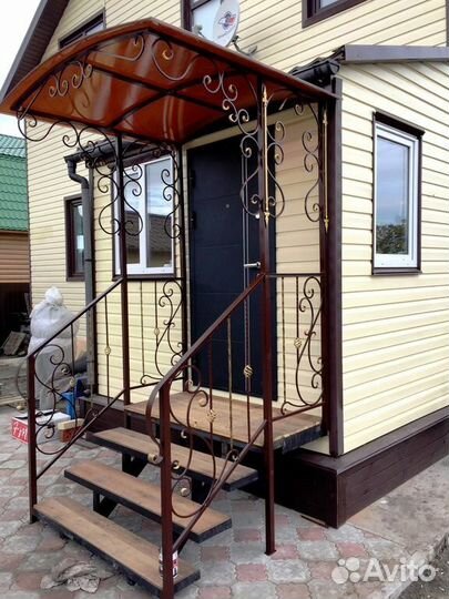 Крыльцо приставное металлическое