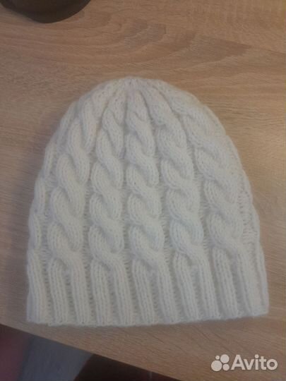 Шапка зимняя женская ручной работы