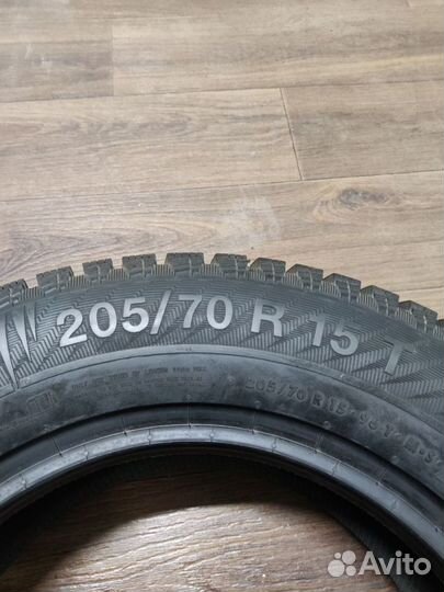 Gislaved Nord Frost 200 SUV 205/70 R15