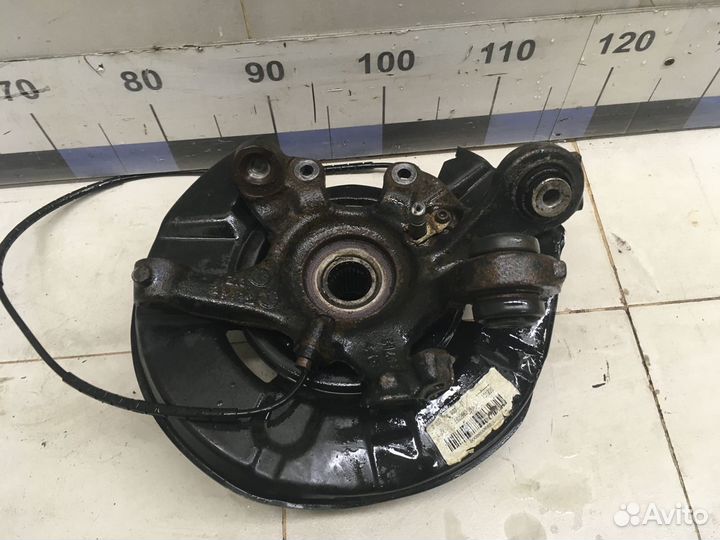 Кулак поворотный задний левый 1-серия E87/E81 2004