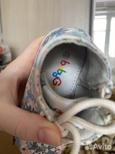 Ботинки для девочки 23