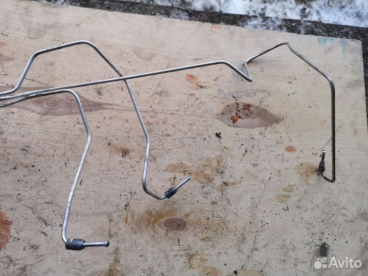 Тормозные трубки на Renault Sandero Логан 2014-н.в