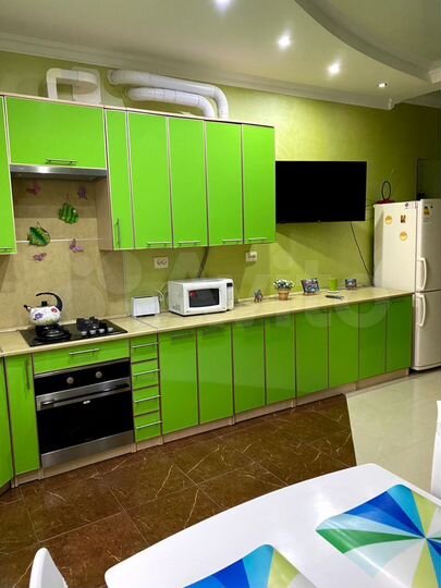 2-к. квартира, 76 м², 1/5 эт.