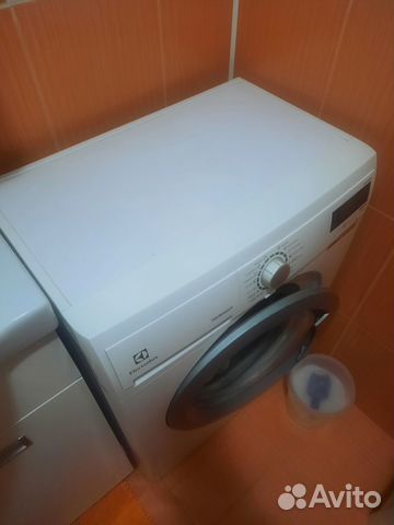 Продам стиральную машинку на запчасти