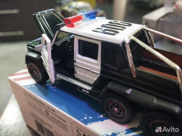 Модели 1:64 hot wheels Mercedes 6*6