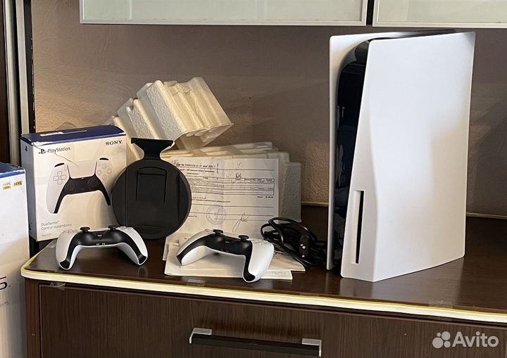 PlayStation 5, чек, много игр и подписка