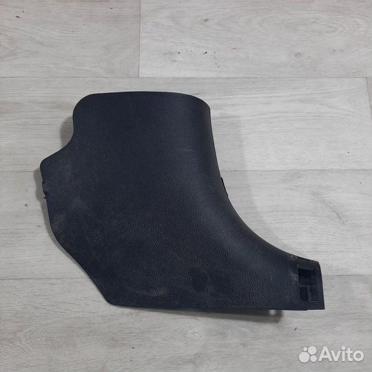 Накладка на порог салона задняя правая Kia Rio 3