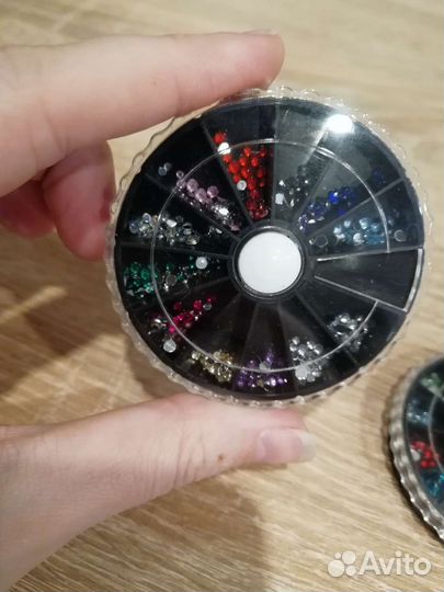 Стразы для ногтей