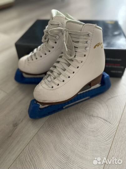 Коньки фигурные детские профессиональные Graf Ace