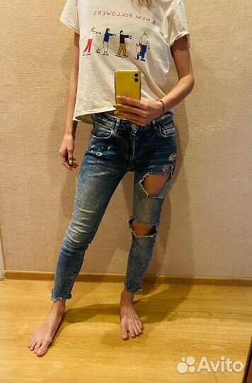 Джинсы с дырками Pull and Bear