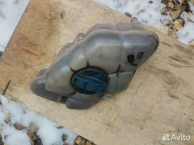 Расширительный бачок Audi A8 D3 6.0