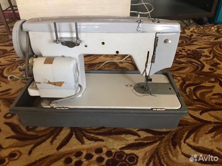 Швейная машина неккерман