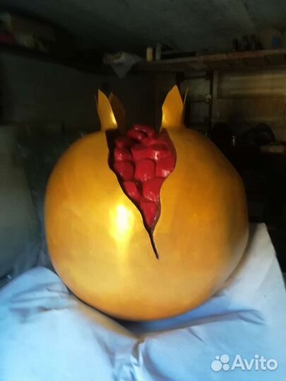 Муляж гранаты из пенопласта 130см,покрашена