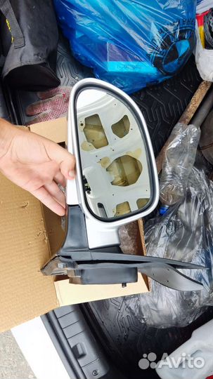 Зеркало заднего вида