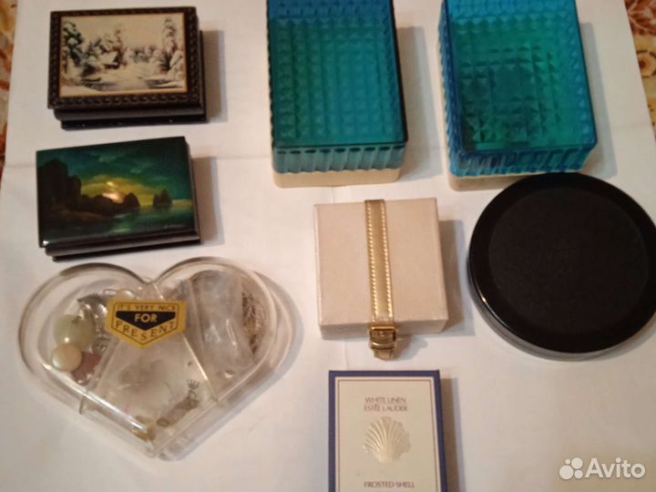 Шкатулки для украшений и коробочки для подарков