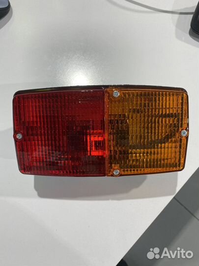 Фонарь задний универс