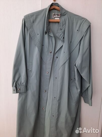 Плащи женские (3 шт.)