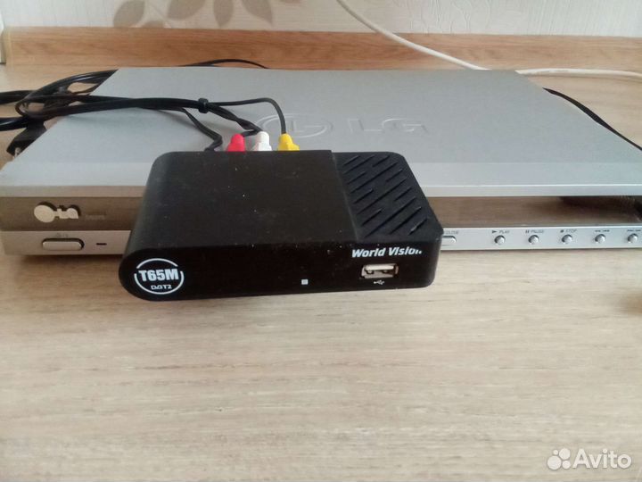 Dvd плеер LG DS375 с Цифр. тв Прист. World Vision