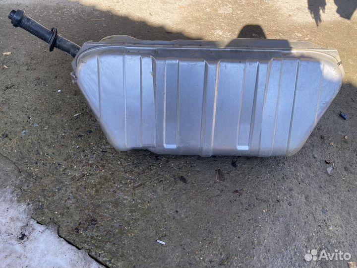 Топливный бак Mercedes w210