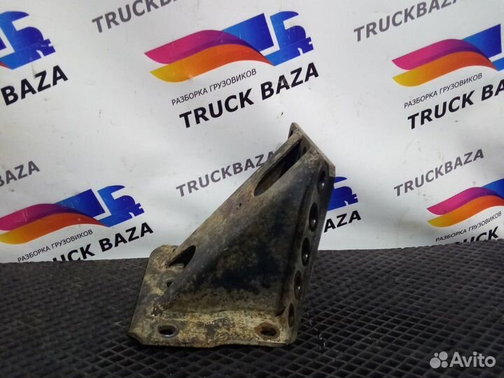 Кронштейн крепления передней траверсы к раме