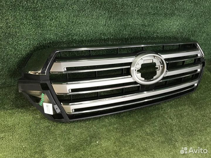Решетка радиатора Toyota Land Cruiser 200 (2015-20