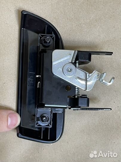 Новая ручка задней двери Pathfinder R51 Nissan