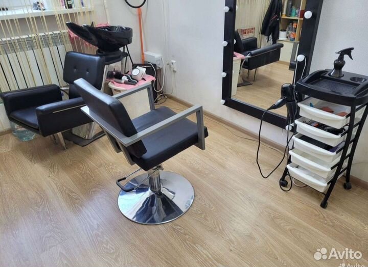 Парикмахерское кресло бу