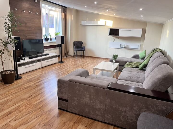 4-к. квартира, 137,2 м², 10/10 эт.