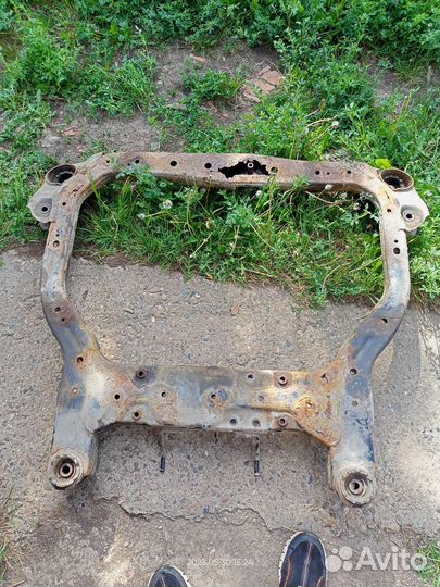 Подрамник передний на Киа Рио 2